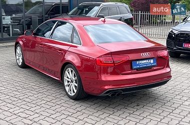 Седан Audi A4 2014 в Нововолынске
