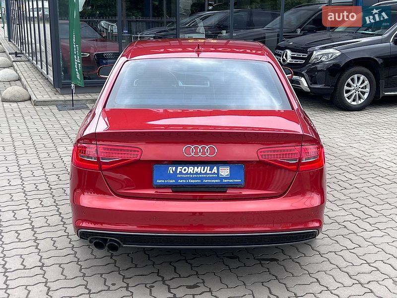 Седан Audi A4 2014 в Нововолынске