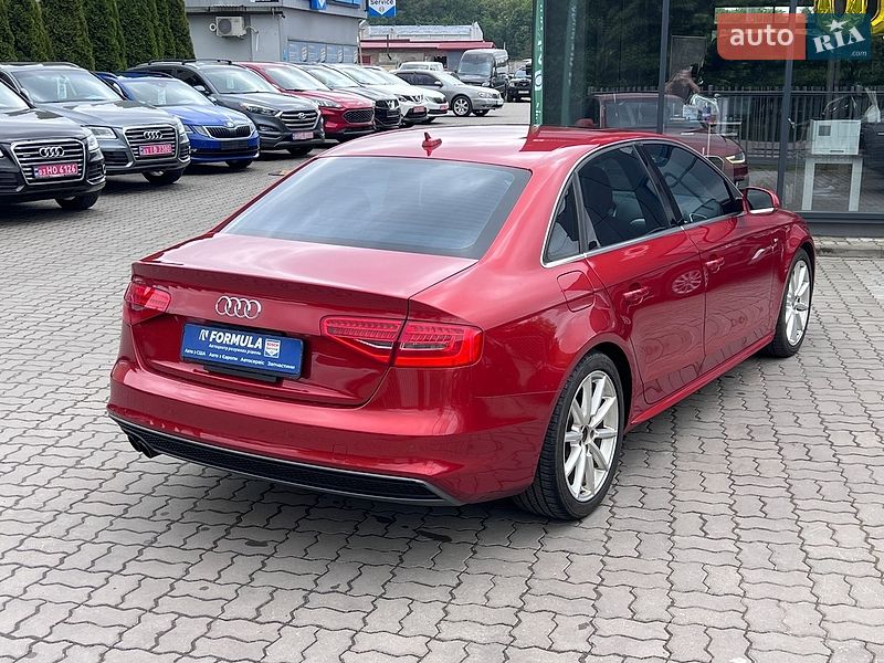 Седан Audi A4 2014 в Нововолынске