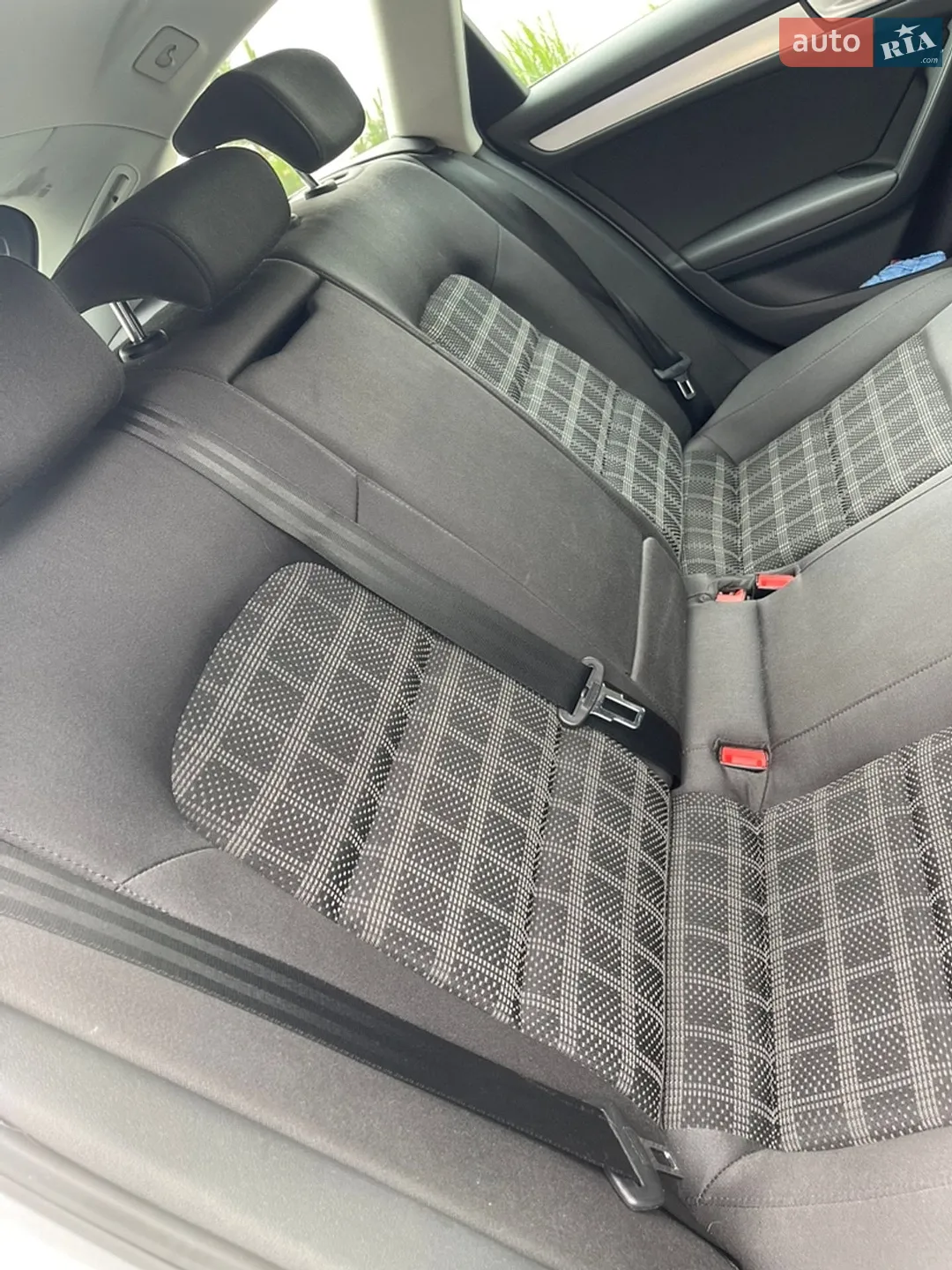 2011 Audi A4 - мініатюра 43