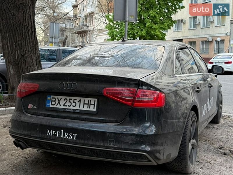Седан Audi A4 2012 в Одесі