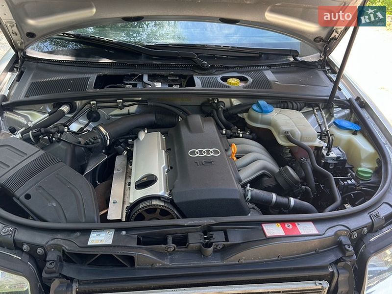 Седан Audi A4 2003 в Збаражі