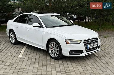 Седан Audi A4 2015 в Ивано-Франковске