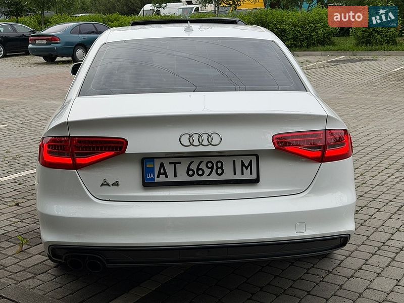 Седан Audi A4 2015 в Ивано-Франковске