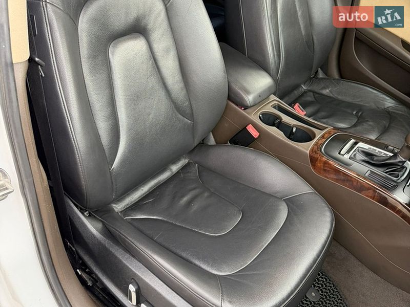 Седан Audi A4 2015 в Ивано-Франковске