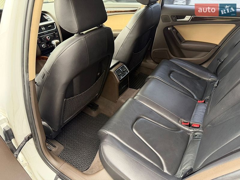 Седан Audi A4 2015 в Ивано-Франковске