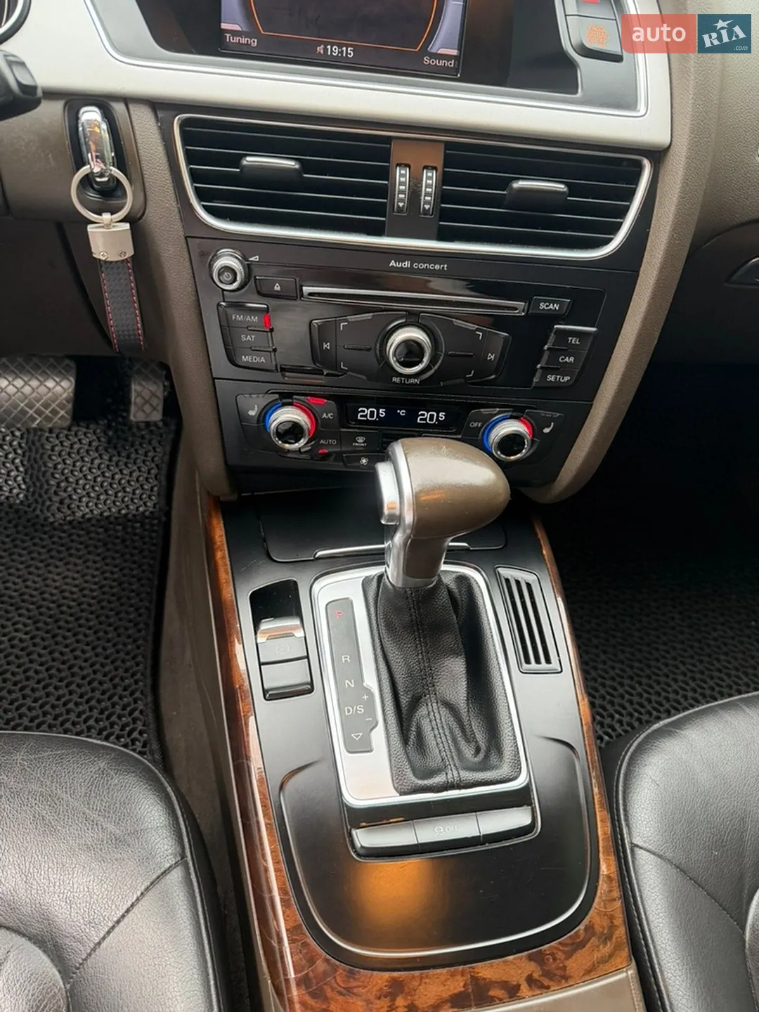 2015 Audi A4 - мініатюра 24
