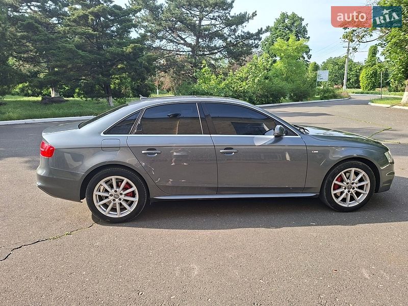 Седан Audi A4 2014 в Одесі