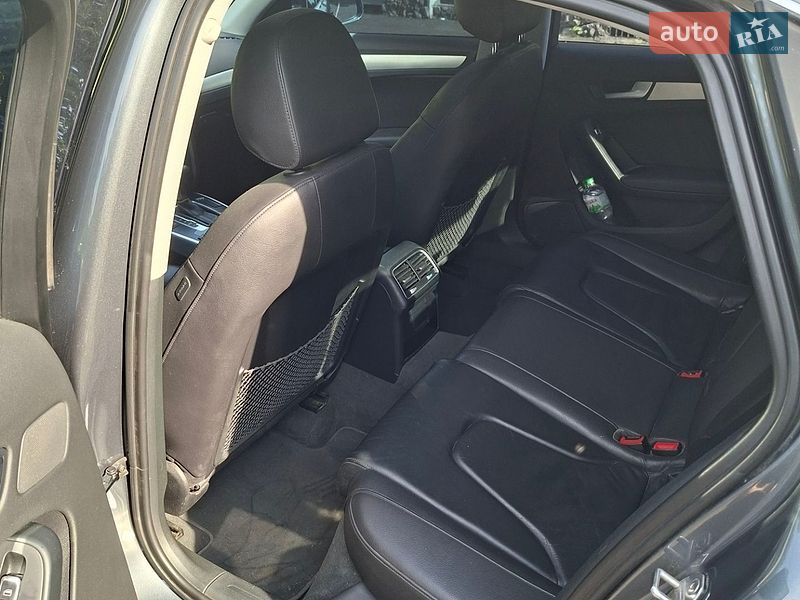 Седан Audi A4 2014 в Одесі