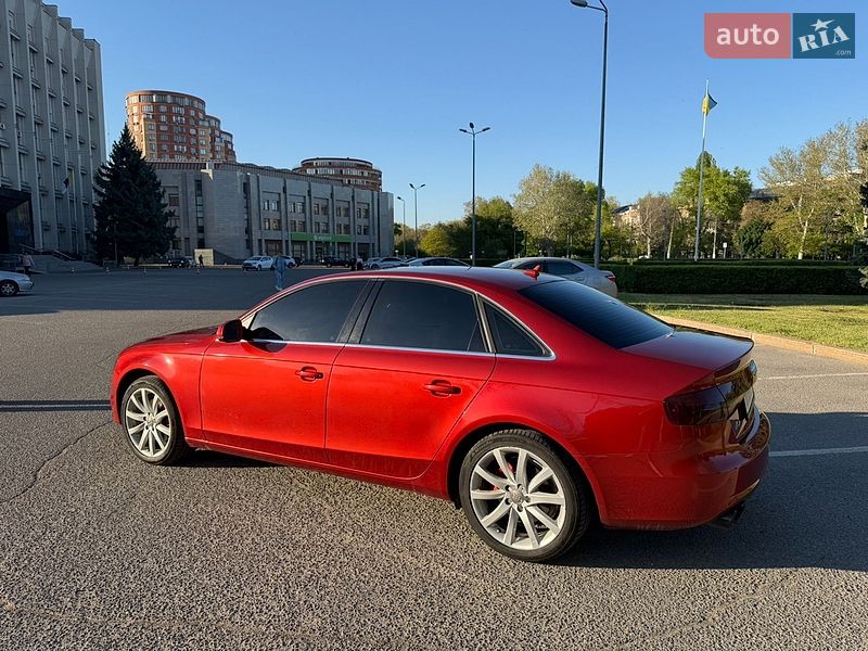 Седан Audi A4 2013 в Одесі