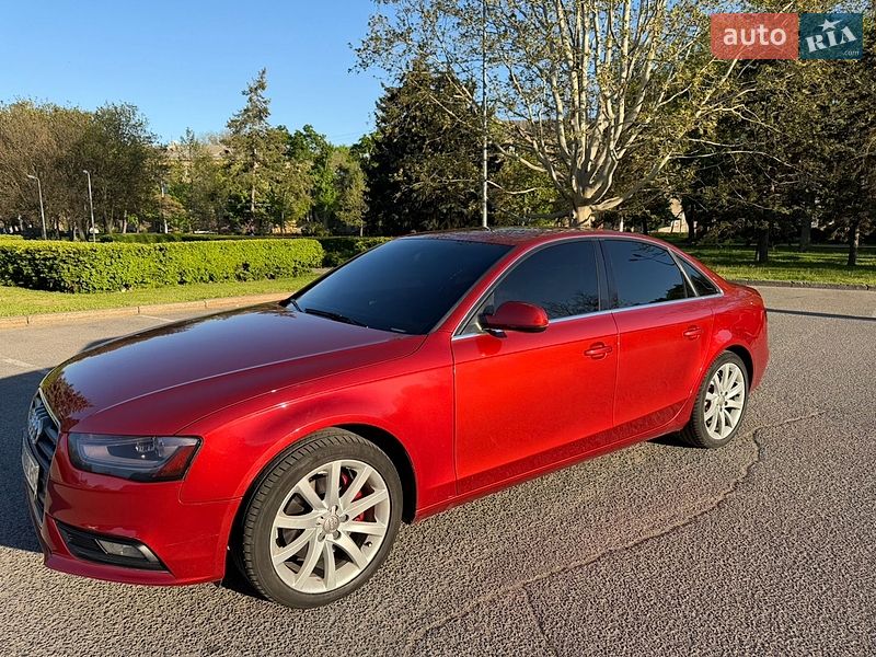 Седан Audi A4 2013 в Одесі