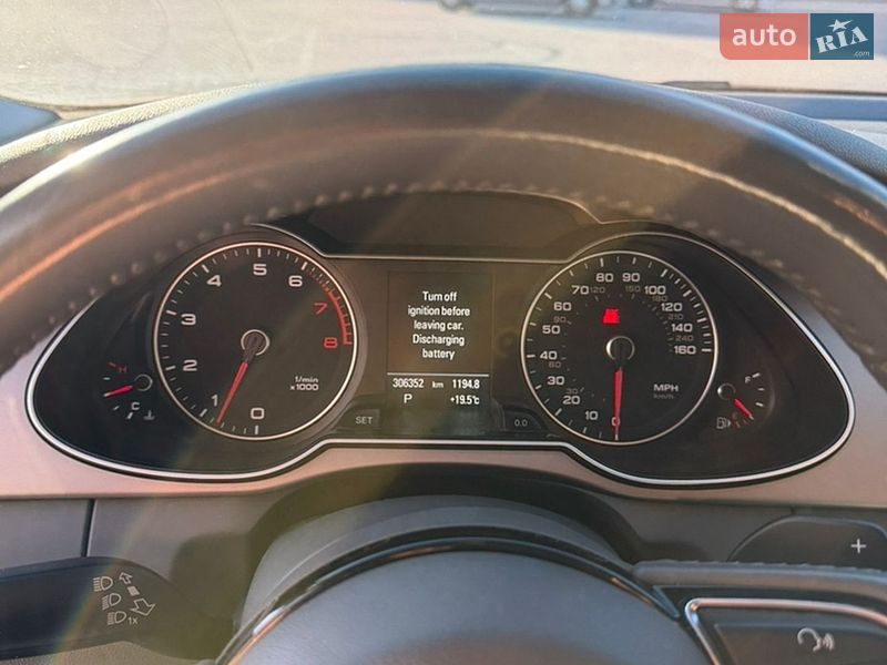 Седан Audi A4 2013 в Одесі