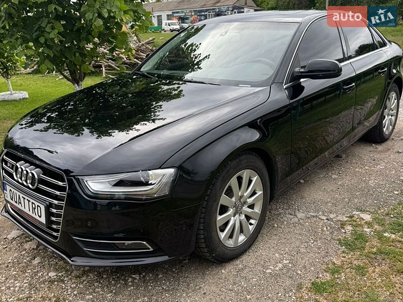 Седан Audi A4 2012 в Гайвороне