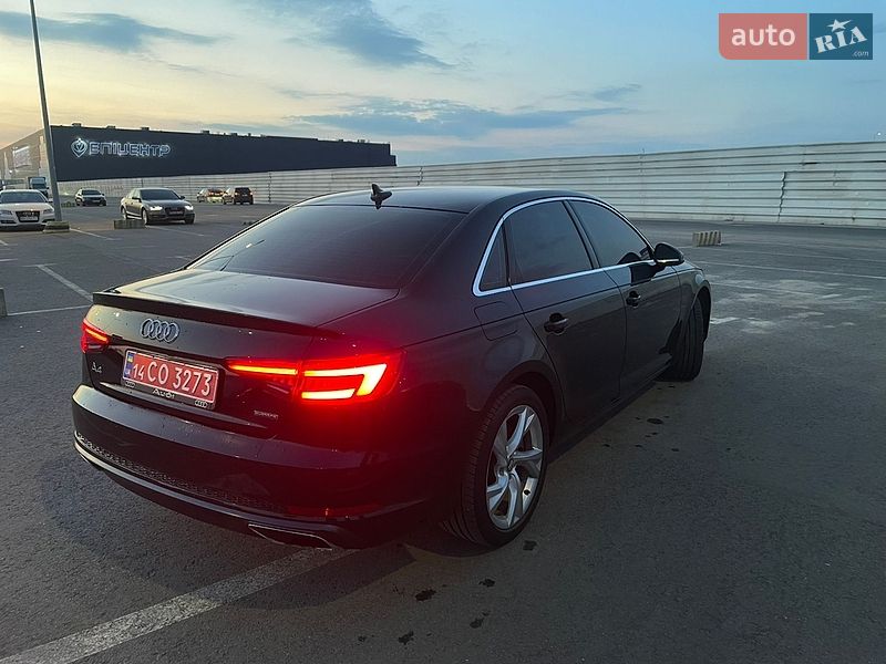 Седан Audi A4 2019 в Львові