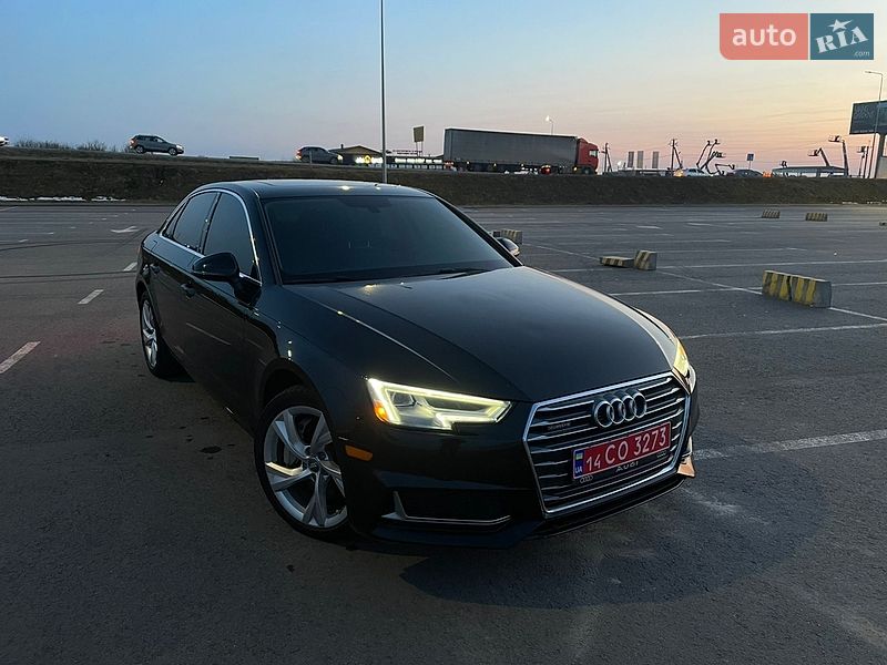 Седан Audi A4 2019 в Львові