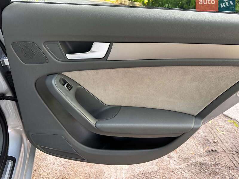 Универсал Audi A4 2014 в Киеве