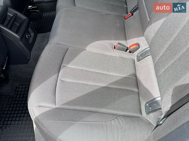 Універсал Audi A4 2017 в Шепетівці