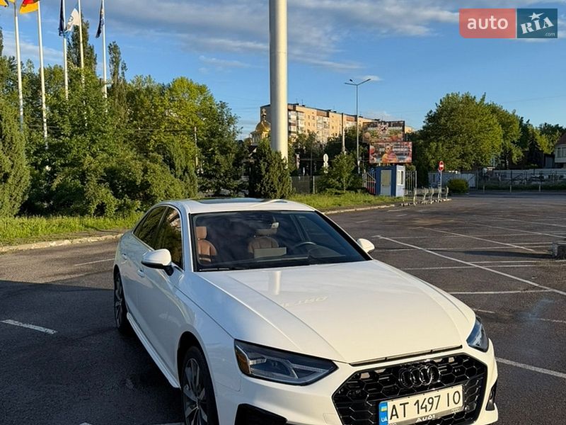 Седан Audi A4 2021 в Ивано-Франковске