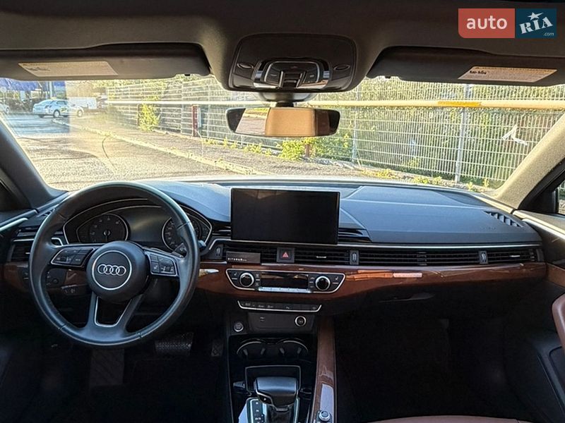 Седан Audi A4 2021 в Ивано-Франковске