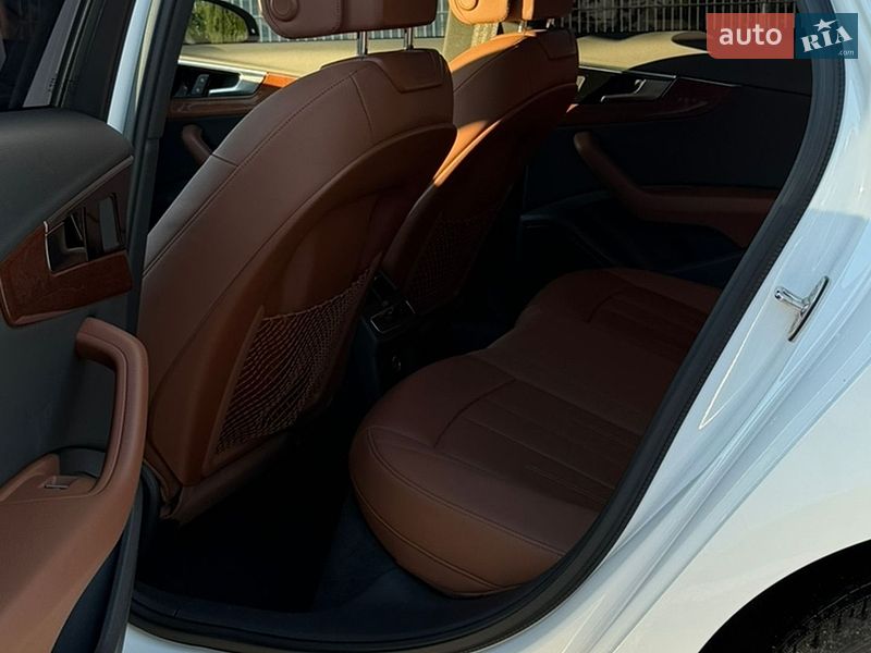Седан Audi A4 2021 в Ивано-Франковске