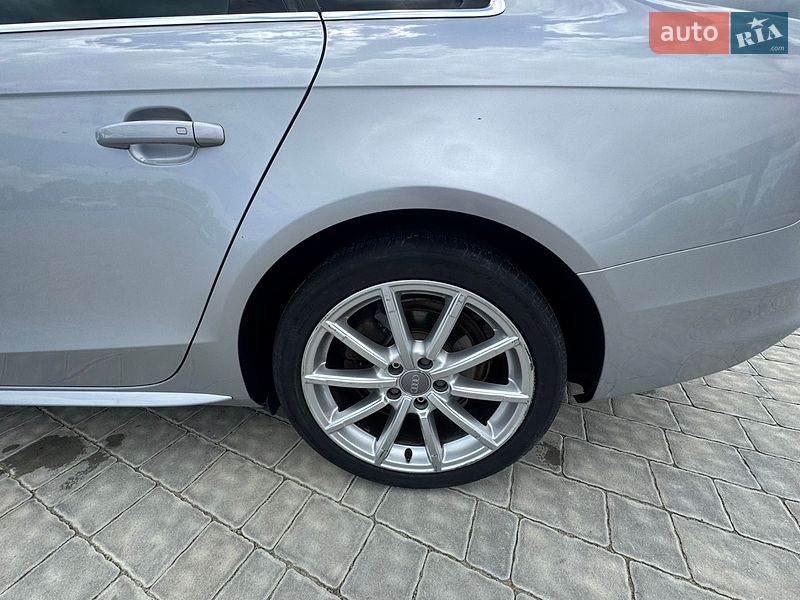 Седан Audi A4 2016 в Івано-Франківську