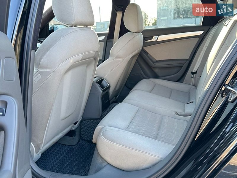Седан Audi A4 2009 в Черновцах