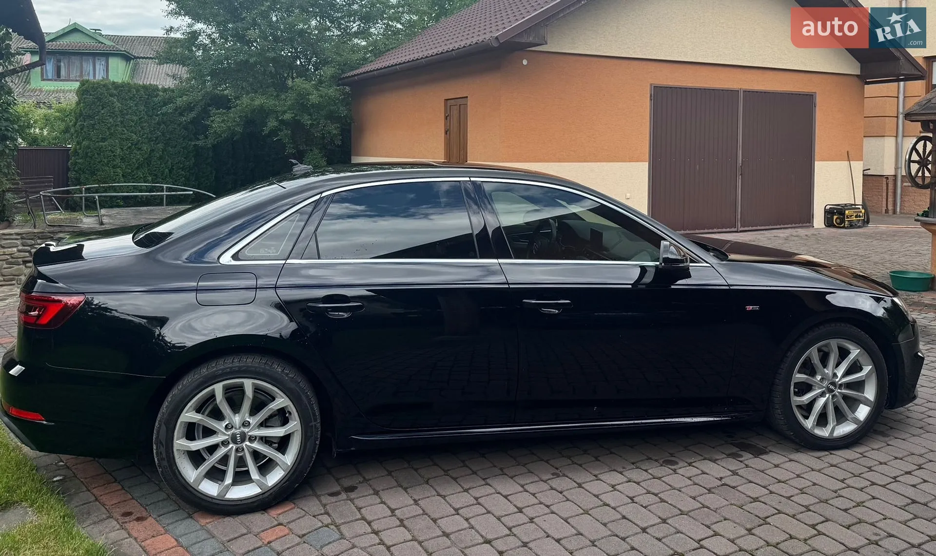 Audi A4 2018 VIN WAUGMAF41KN004404 фото оголошення 12 з 48