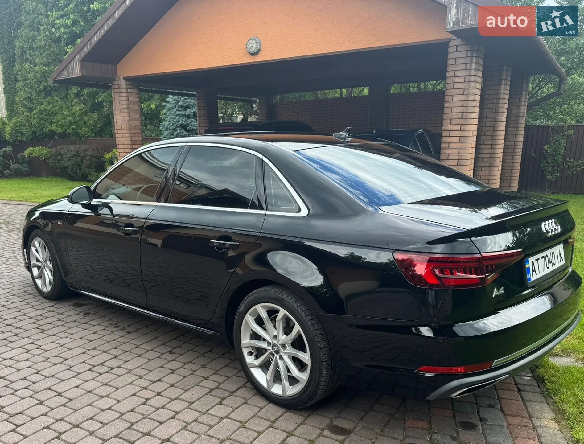 Audi A4 2018 VIN WAUGMAF41KN004404 фото оголошення 14 з 48