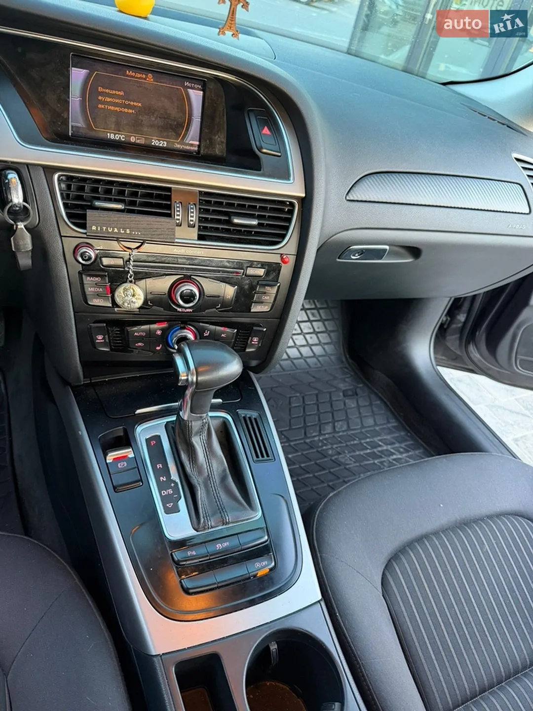 2013 Audi A4 - мініатюра 38