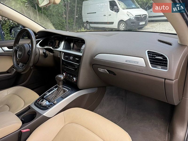 Седан Audi A4 2015 в Днепре