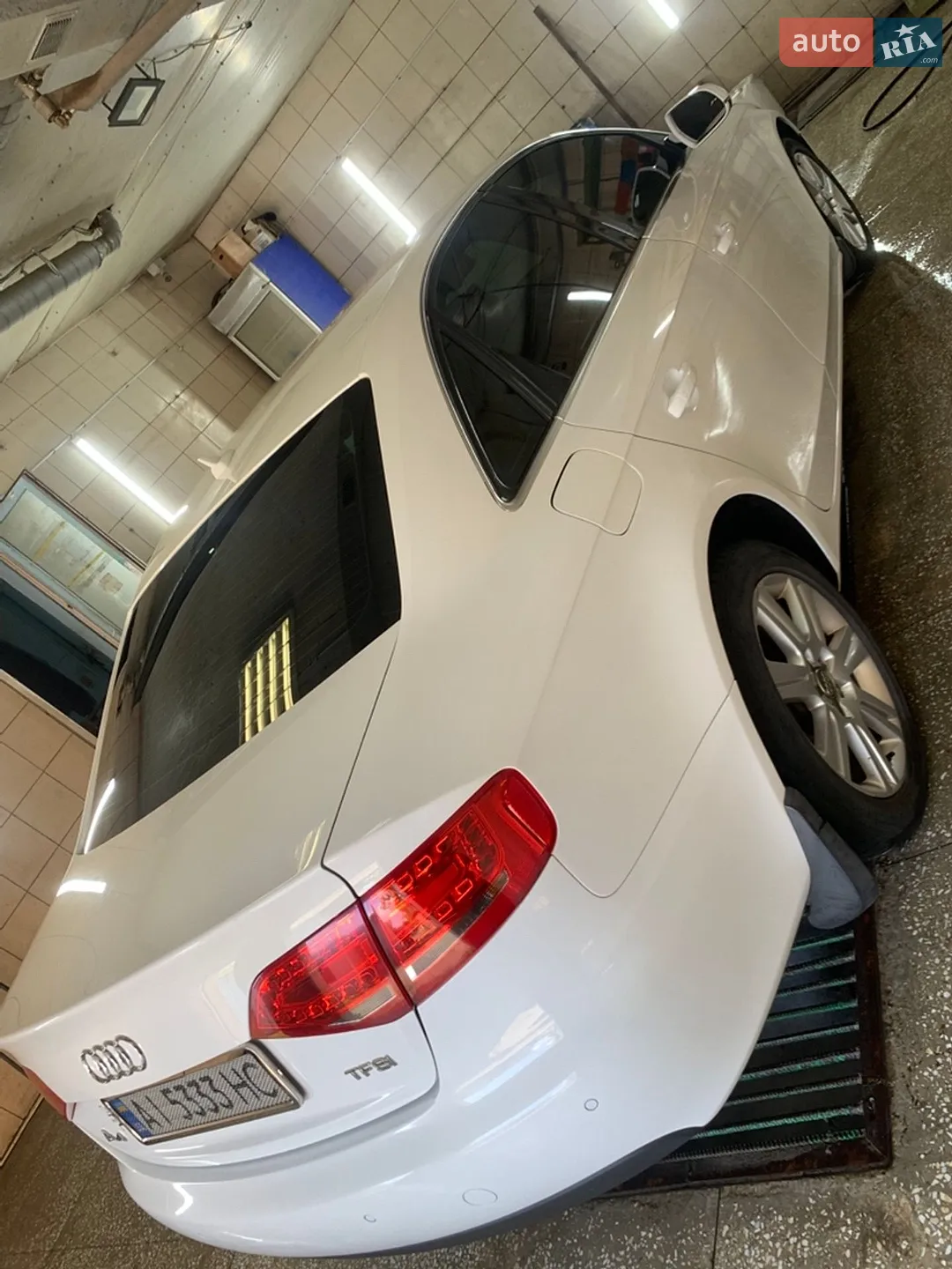 2010 Audi A4 - мініатюра 16