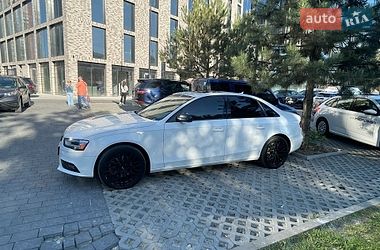 Седан Audi A4 2013 в Львове