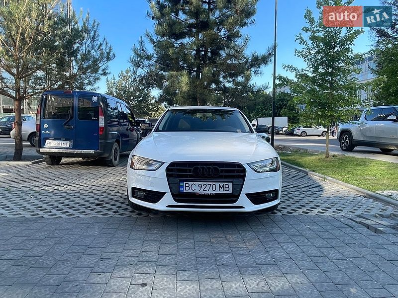 Седан Audi A4 2013 в Львове
