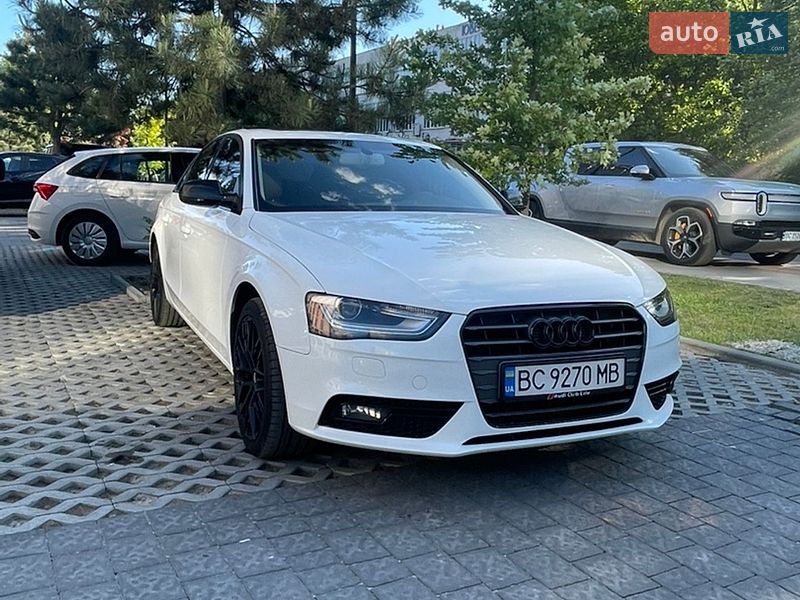 Седан Audi A4 2013 в Львове