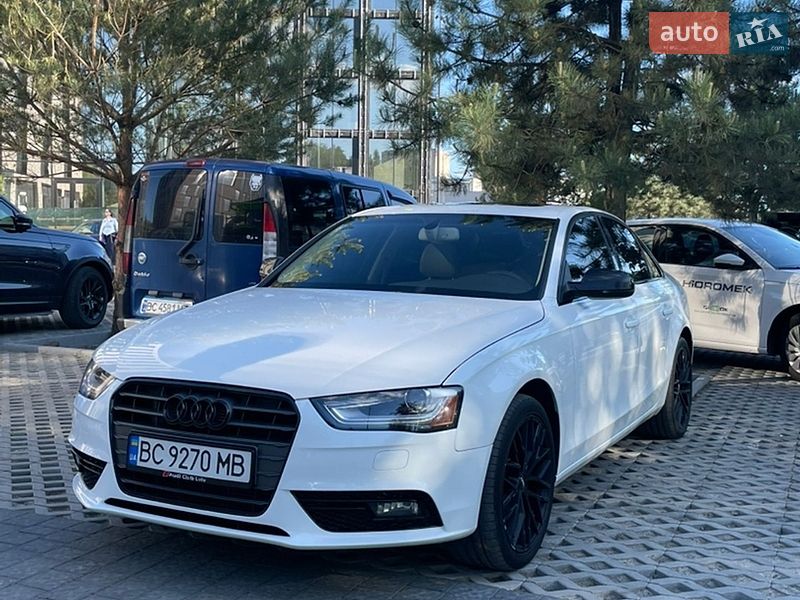 Седан Audi A4 2013 в Львове
