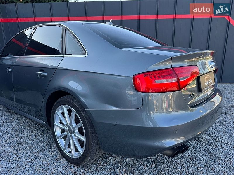 Седан Audi A4 2015 в Луцьку
