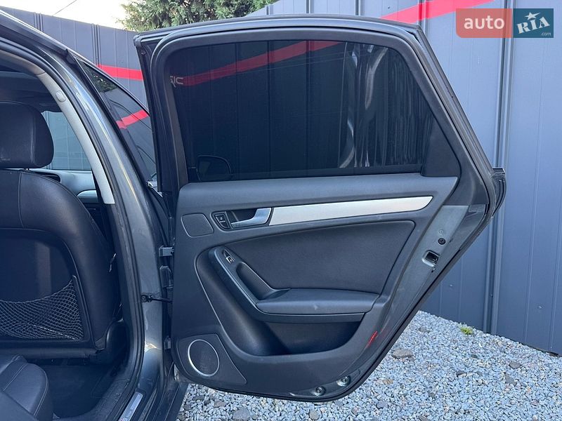 Седан Audi A4 2015 в Луцьку