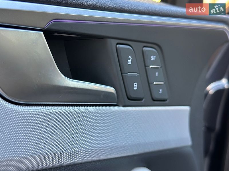 Седан Audi A4 2017 в Шептицькому