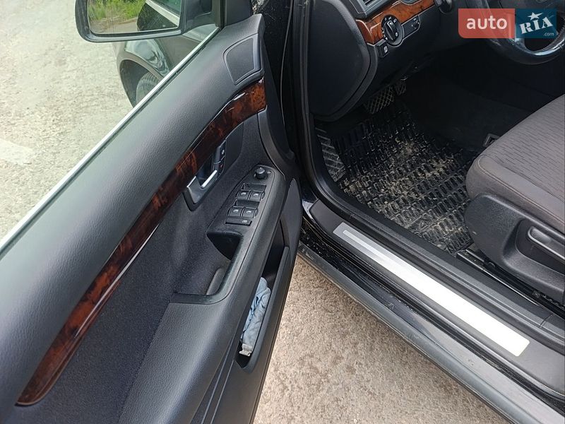 Седан Audi A4 2006 в Заре
