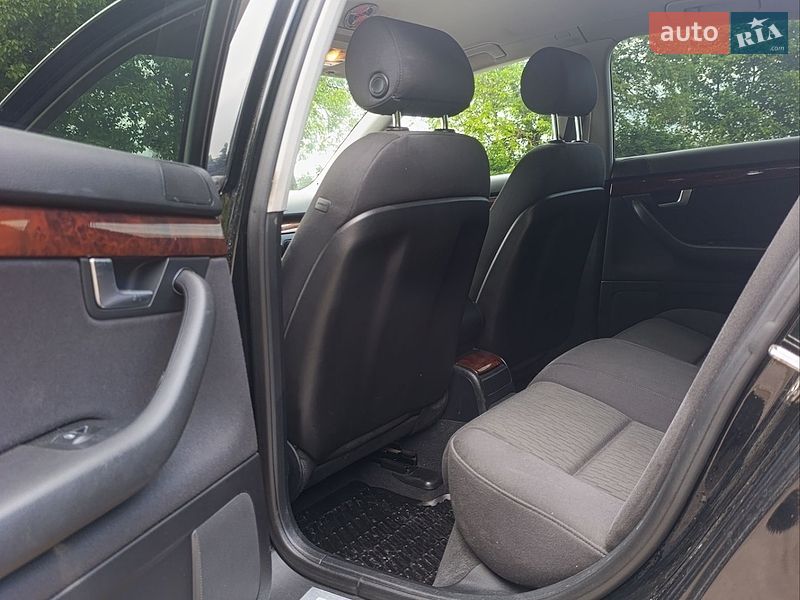 Седан Audi A4 2006 в Заре