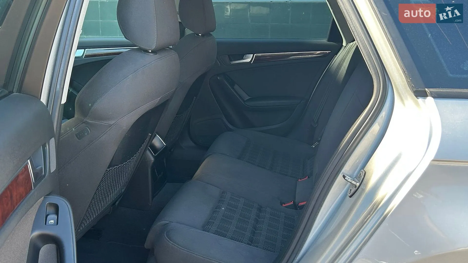 2010 Audi A4 - мініатюра 12