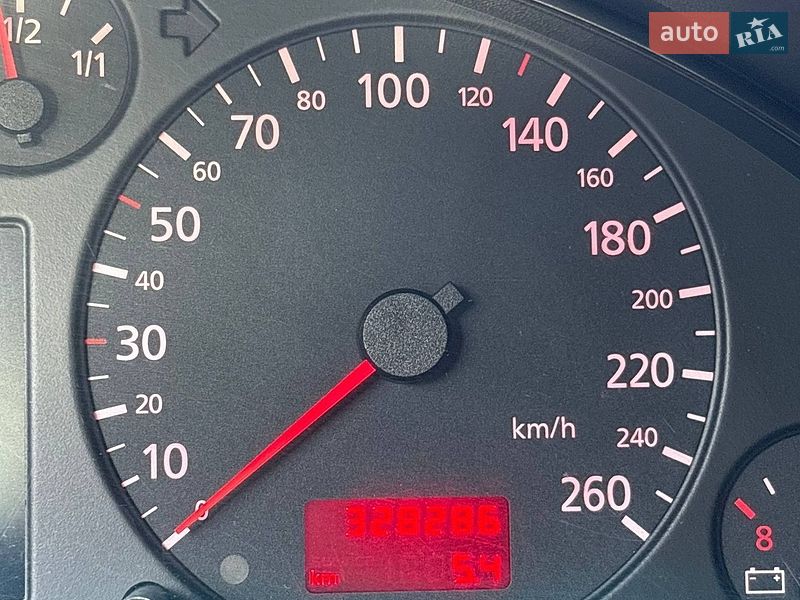 Универсал Audi A4 1998 в Виннице