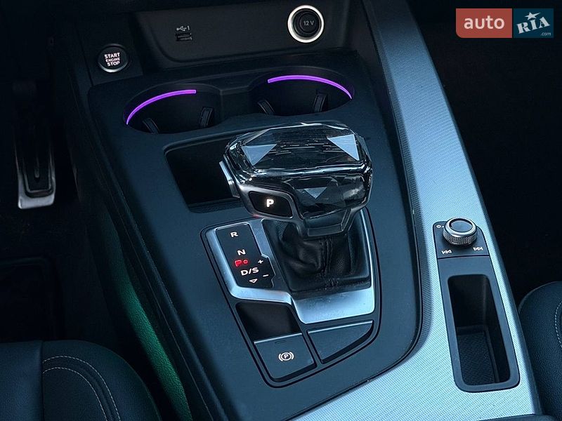 Седан Audi A4 2020 в Харькове
