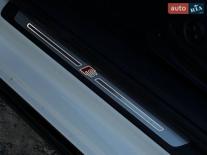 Седан Audi A4 2020 в Харькове