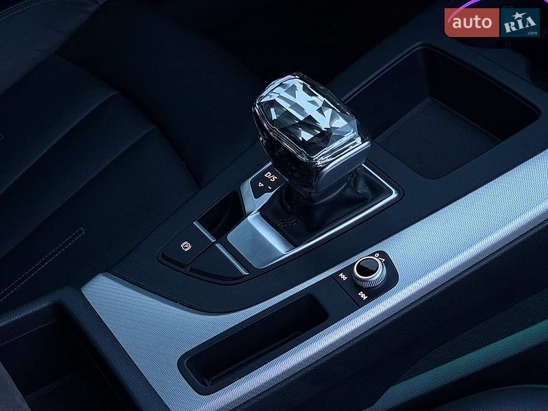 Седан Audi A4 2020 в Харькове