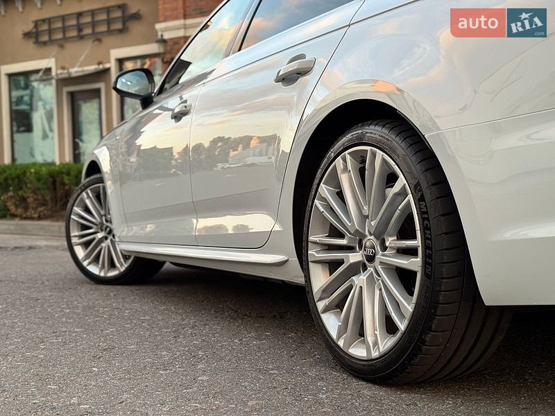 Седан Audi A4 2017 в Києві