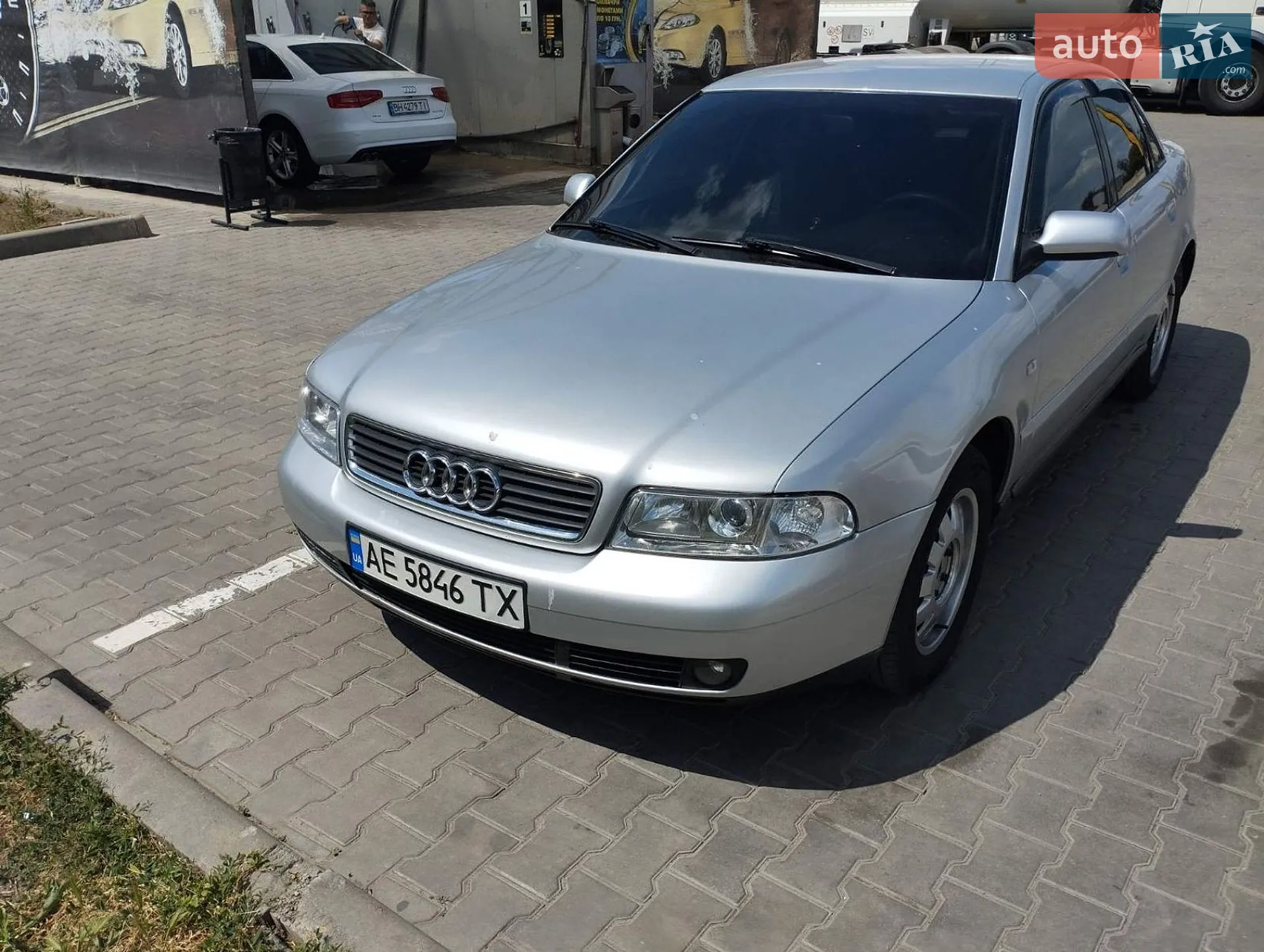Audi A4 1999 VIN WAUZZZ8DZYA095728 фото оголошення 4 з 11