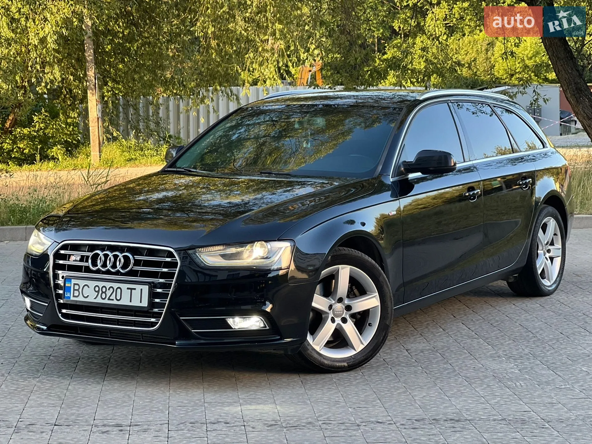 2012 Audi A4 - мініатюра 31