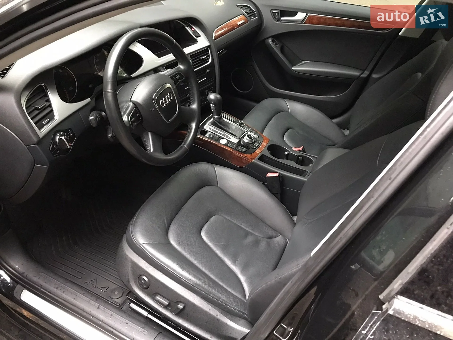 2011 Audi A4 - мініатюра 27
