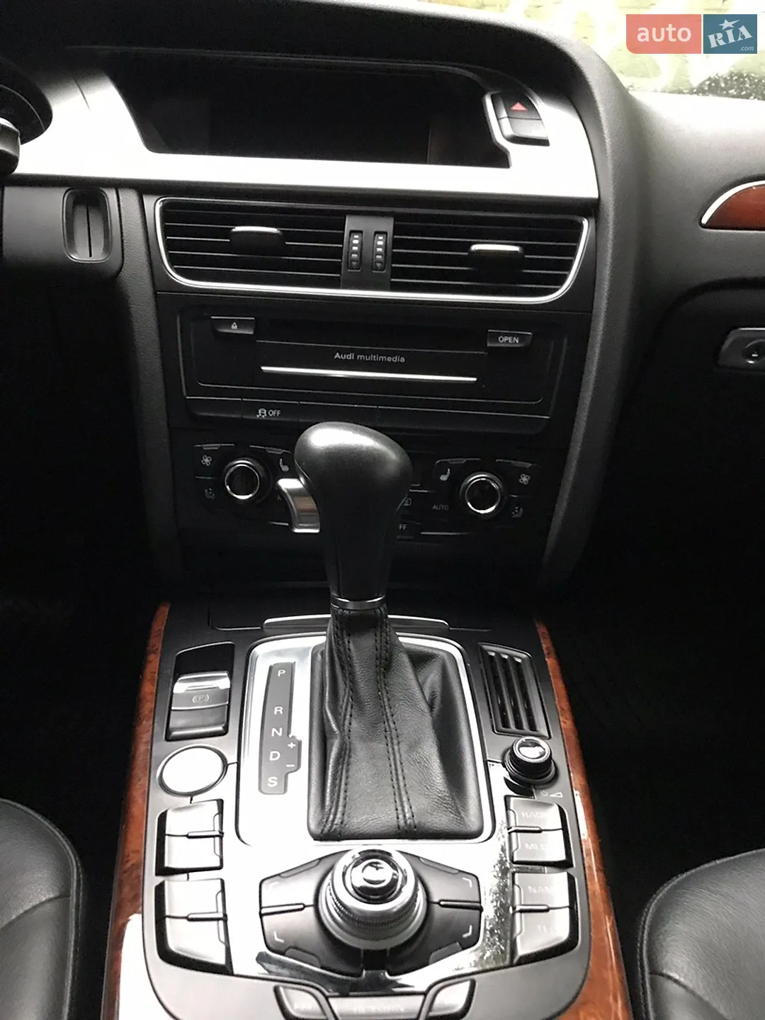 2011 Audi A4 - мініатюра 37